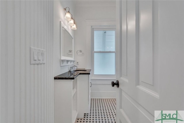 bathroom with vanity