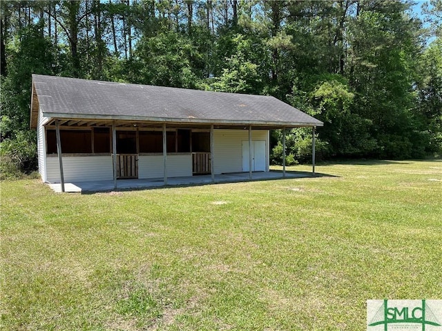 view of front facade featuring a shingled roof