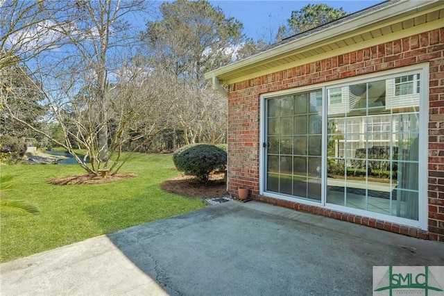 view of yard with a patio