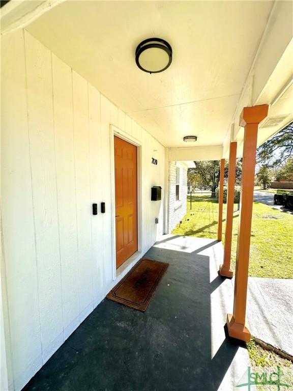 view of patio / terrace with a porch