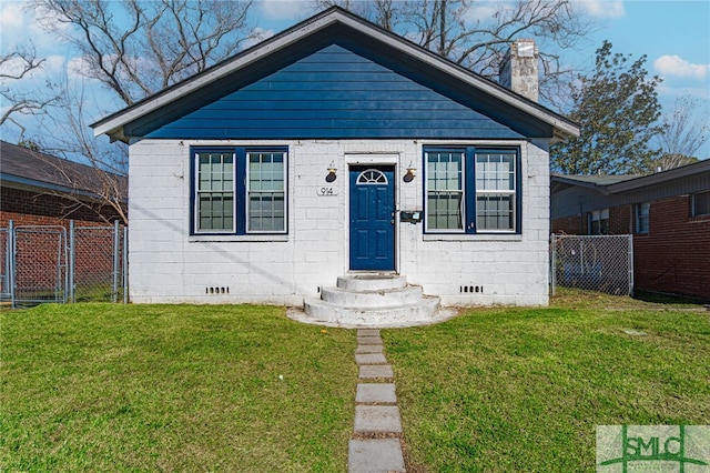 bungalow-style home with crawl space, a front lawn, and fence