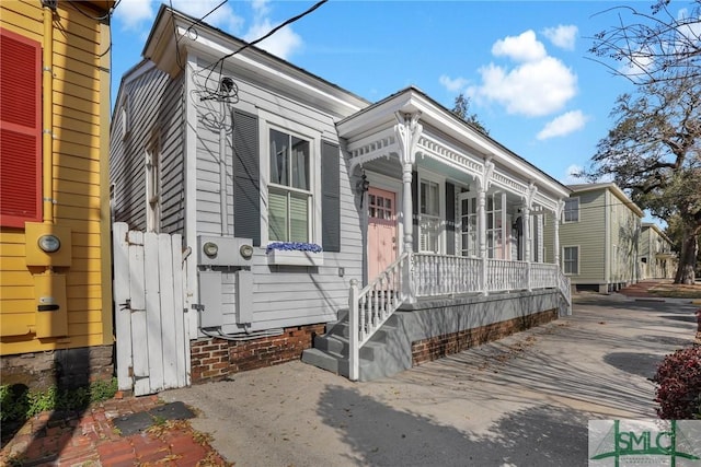 view of front of house