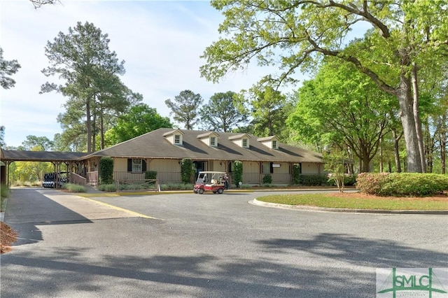 view of front of property