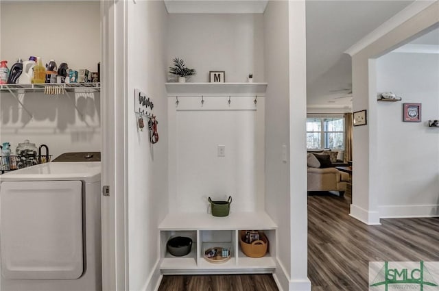 mudroom with baseboards, washer / clothes dryer, and wood finished floors