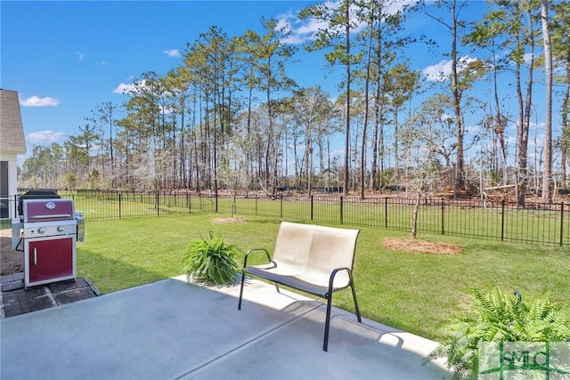 view of patio featuring a fenced backyard