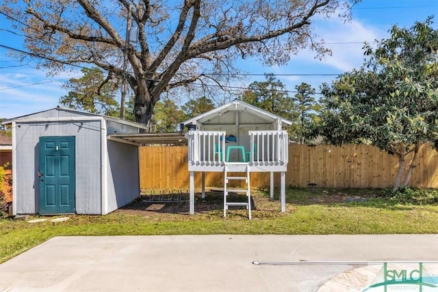 exterior space with fence