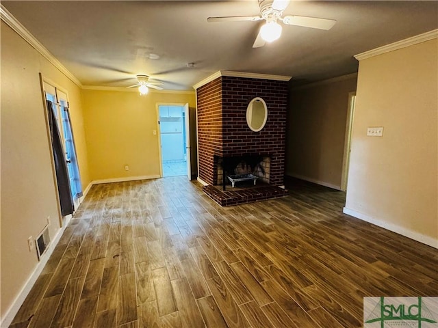 unfurnished living room featuring dark wood-style floors, visible vents, crown molding, and ceiling fan