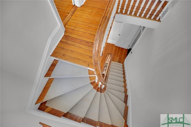 114 W Bolton St, Savannah, GA 31401 - view of stairs
