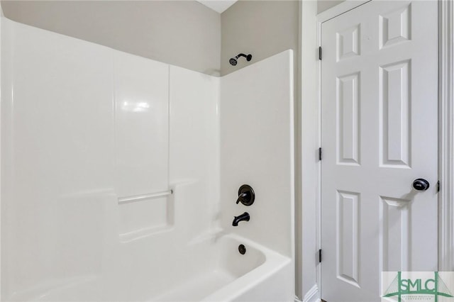 bathroom featuring shower / bathing tub combination