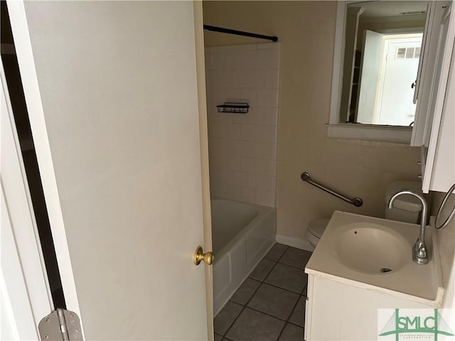 full bathroom with tile patterned floors, visible vents, toilet, baseboards, and vanity