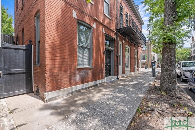 417 Whitaker St, Savannah, GA 31401 - view of property featuring cooling unit