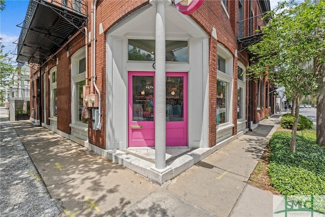 417 Whitaker St, Savannah, GA 31401 - entrance to property with brick siding