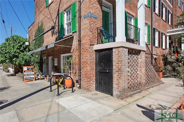 24 W Taylor St, Savannah, GA 31401 - view of property