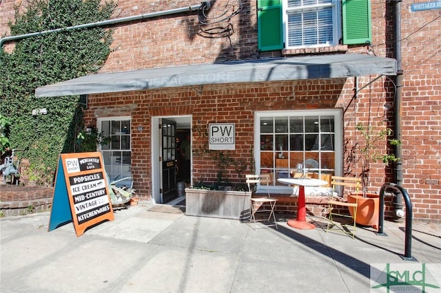 24 W Taylor St, Savannah, GA 31401 - exterior space with brick siding