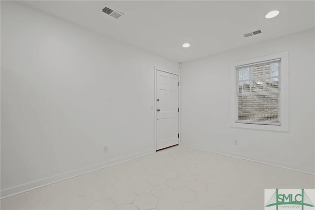 306 E Victory Dr, Savannah, GA 31405 - empty room featuring recessed lighting, visible vents, and baseboards