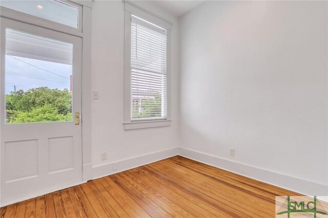 420 E Bolton St, Savannah, GA 31401 - interior space with light wood-style floors and baseboards