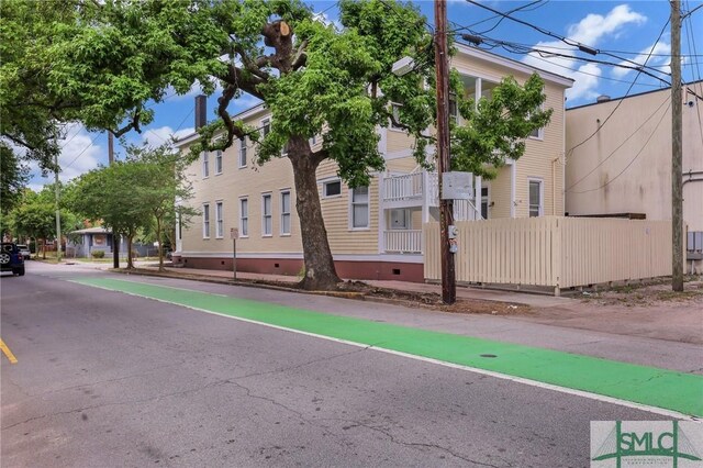 420 E Bolton St, Savannah, GA 31401 - exterior space featuring a residential view and fence