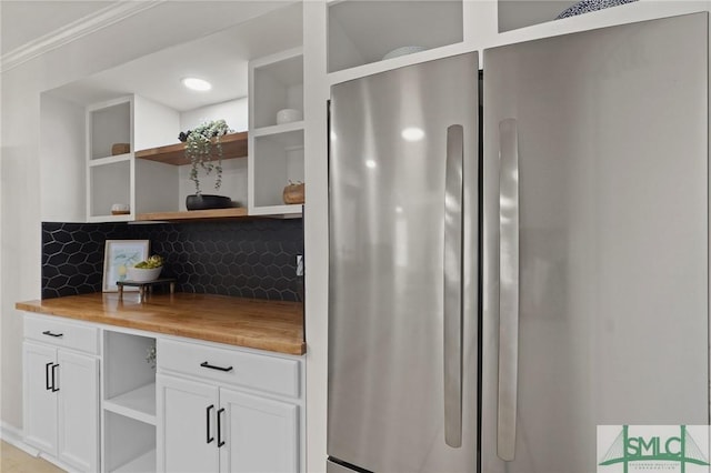 interior space with tasteful backsplash