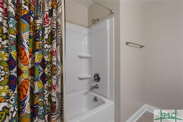 126 Canter Ct, Savannah, GA 31406 - full bath featuring tile patterned flooring, shower / tub combo with curtain, and baseboards