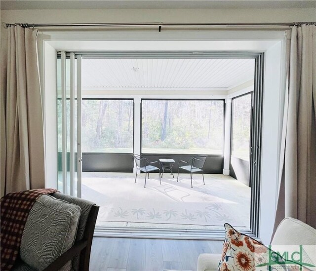 125 Long Creek Ln, Richmond Hill, GA 31324 - view of sunroom / solarium