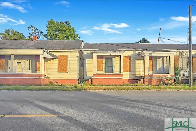 view of front of home
