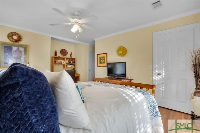 116 Brevard Ct, Savannah, GA 31410 - bedroom featuring ornamental molding, wood finished floors, and ceiling fan
