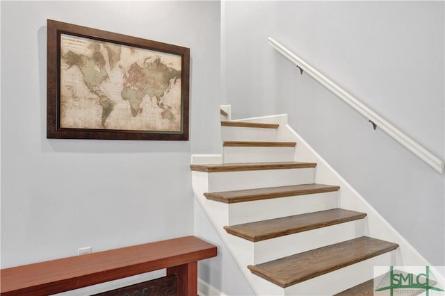 5 Wigmore Cir, Savannah, GA 31410 - view of stairs