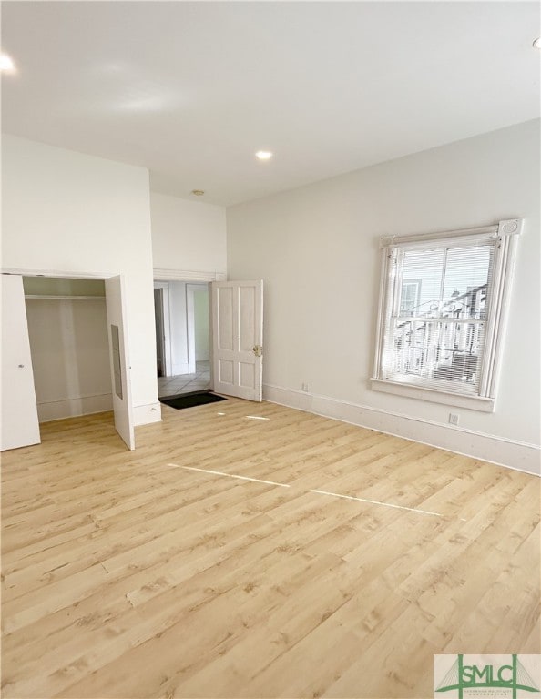 319 E Waldburg St, Savannah, GA 31401 - photo 18