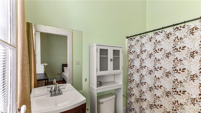 319 E Waldburg St, Savannah, GA 31401 - photo 15