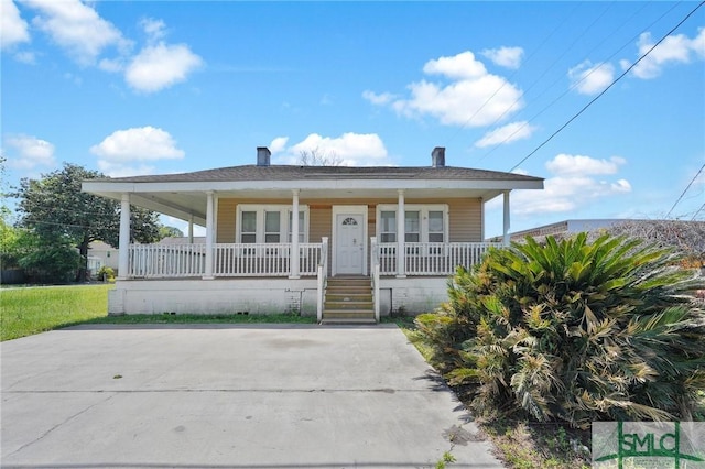 bungalow-style house featuring crawl space and covered porch