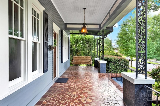 128 E 48th St, Savannah, GA 31405 - view of porch