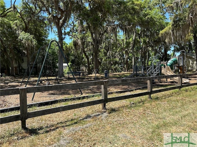 65 Plantation Rd, Midway, GA 31320 - view of yard