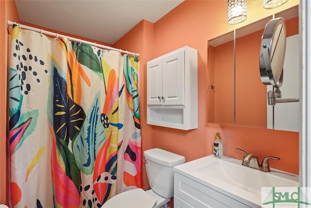 512 Winwood Pl, Savannah, GA 31419 - full bathroom with vanity, toilet, and curtained shower
