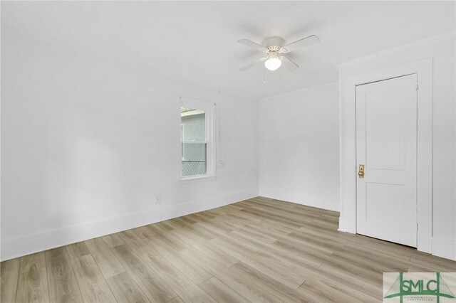 627 W 48th St, Savannah, GA 31405 - unfurnished room with a ceiling fan and light wood-style floors