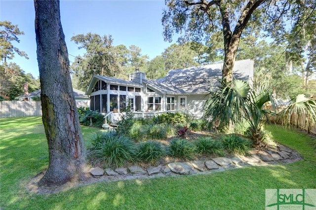 8 Baker Dr, Savannah, GA 31410 - view of yard with fence and a sunroom