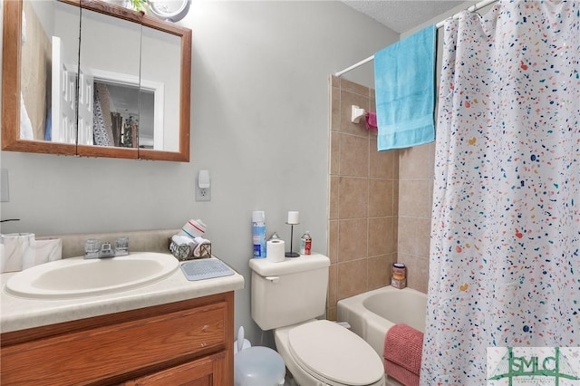 full bath with shower / tub combo with curtain, toilet, and vanity
