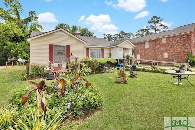 view of front of house with a front yard