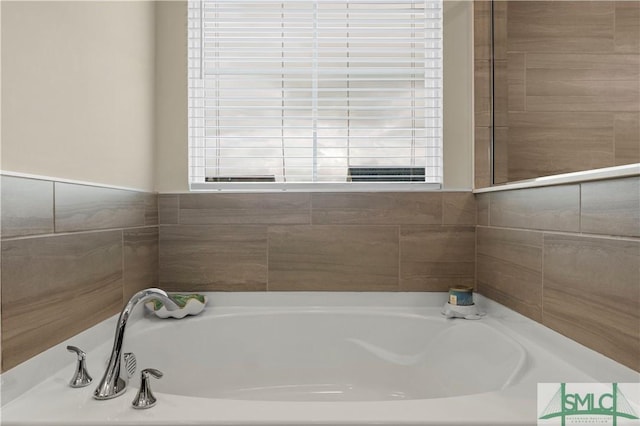 21 Shoefstall St, Savannah, GA 31407 - full bath with a bath