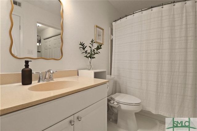 401 N Cromwell Rd Unit P-5, Savannah, GA 31410 - bathroom with vanity, a shower with curtain, toilet, and visible vents
