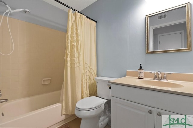 401 N Cromwell Rd Unit P-5, Savannah, GA 31410 - bathroom with vanity, toilet, visible vents, and shower / bath combo with shower curtain
