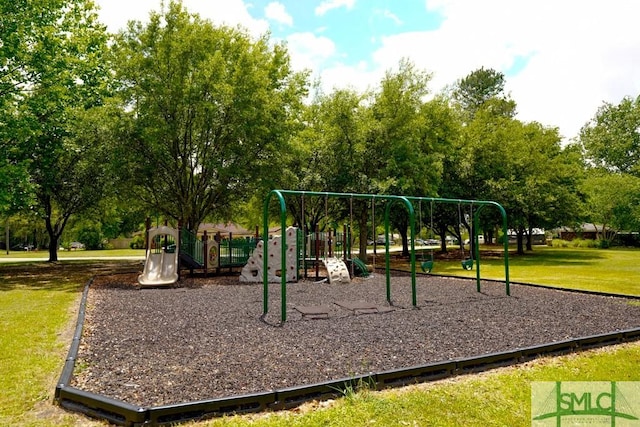 368 Piercefield Dr, Richmond Hill, GA 31324 - communal playground featuring a yard