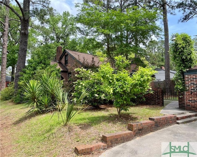 1901 E Anderson St E, Savannah, GA 31404 - view of yard with fence
