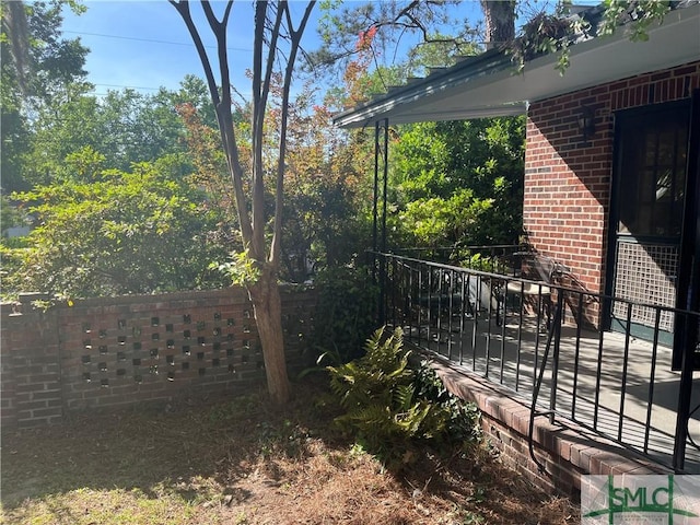 1901 E Anderson St E, Savannah, GA 31404 - view of yard featuring fence