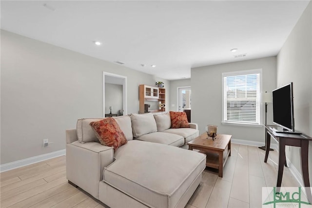 130 Canter Ct, Savannah, GA 31406 - living area featuring light wood-style flooring, baseboards, and recessed lighting