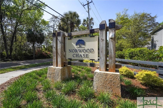 130 Canter Ct, Savannah, GA 31406 - community sign with fence