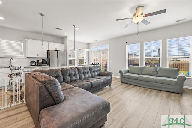 227 Flagler Dr, Savannah, GA 31419 - living area featuring visible vents, baseboards, ceiling fan, recessed lighting, and light wood finished floors