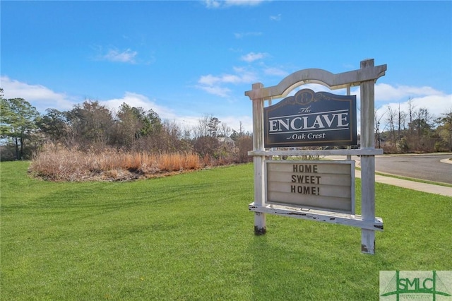 1212 Peacock Trl, Hinesville, GA 31313 - community / neighborhood sign featuring a yard