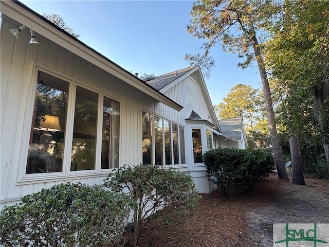 31 Sweetgum Xing, Savannah, GA 31411 - view of side of home featuring a shingled roof