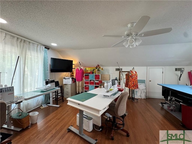 31 Sweetgum Xing, Savannah, GA 31411 - office space with a textured ceiling, ceiling fan, wood finished floors, and recessed lighting
