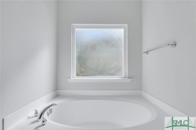 291 Cromer St, Savannah, GA 31407 - bathroom with a garden tub